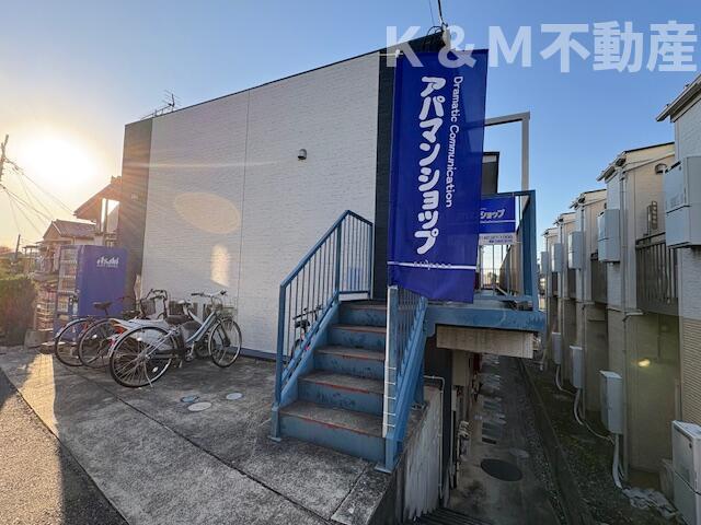 エントランス　ゆとりのあるエントランスです