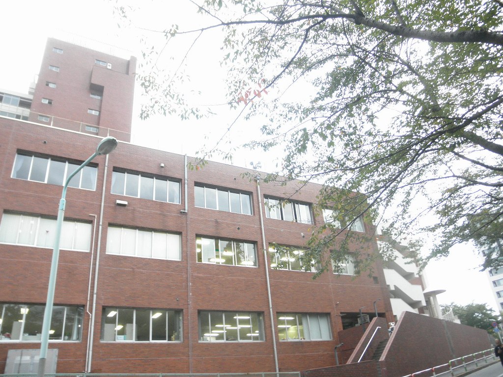 図書館　豊島区立駒込図書館（図書館）まで281m