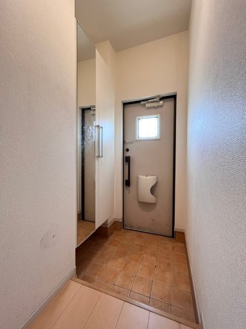 玄関　別号室の写真です。ご参考までに