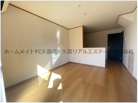居室・リビング　同建物別号室