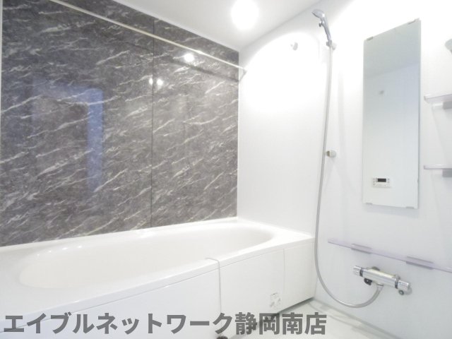 バス・シャワールーム　お風呂です