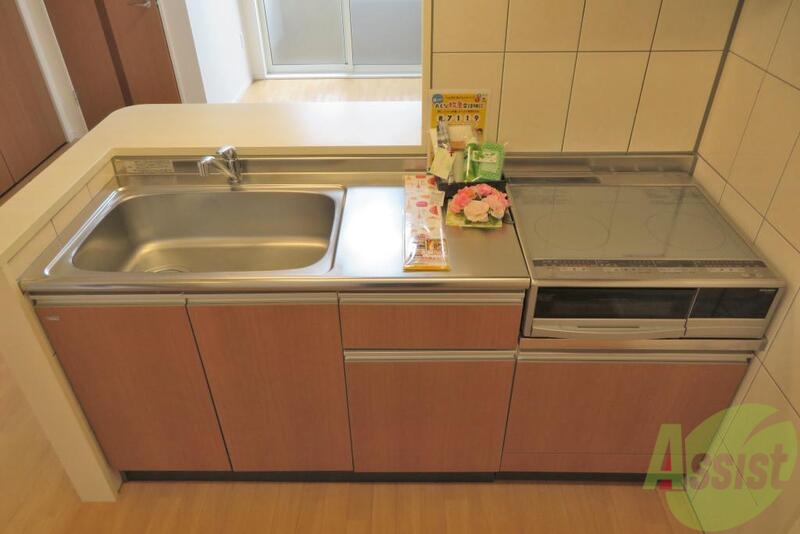 キッチン　キッチンはこんな感じで使いやすそうですね。