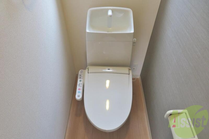 トイレ　トイレはウォッシュレット付きで嬉しいですね。