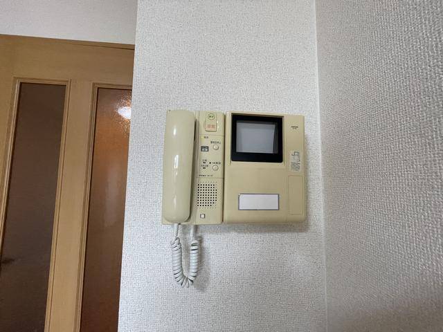 セキュリティ　モニター付きインターホンです。