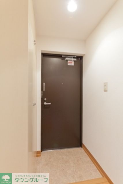 玄関　※写真は同タイプ住戸です。