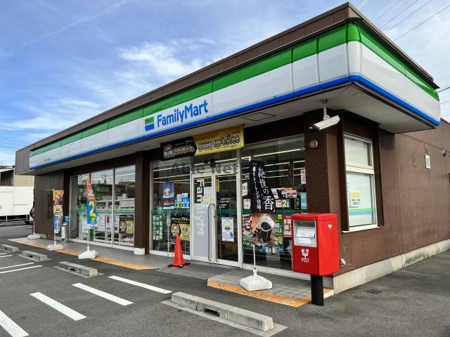 コンビニ　ファミリーマート本荘中ノ町店（コンビニ）まで405m