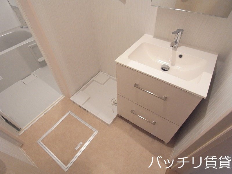 洗面設備　画像は別号室タイプの為、現状を優先いたします