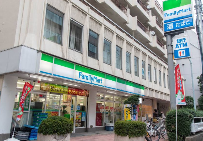 コンビニ　ファミリーマート 北大塚店（コンビニ）まで110m