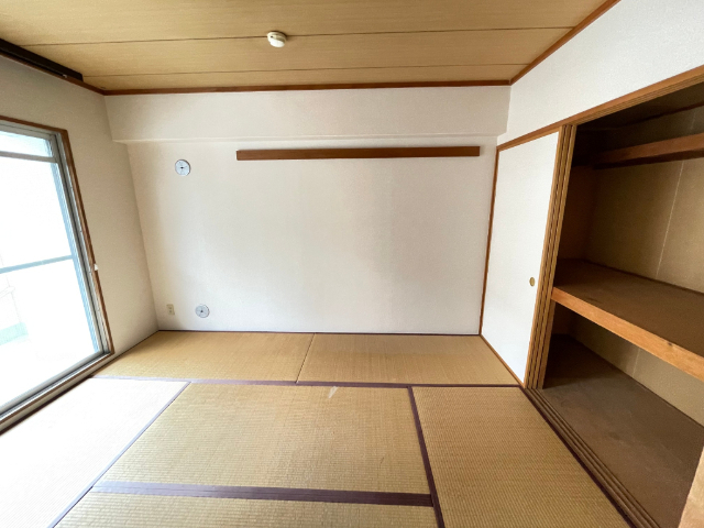 収納　押入たっぷり