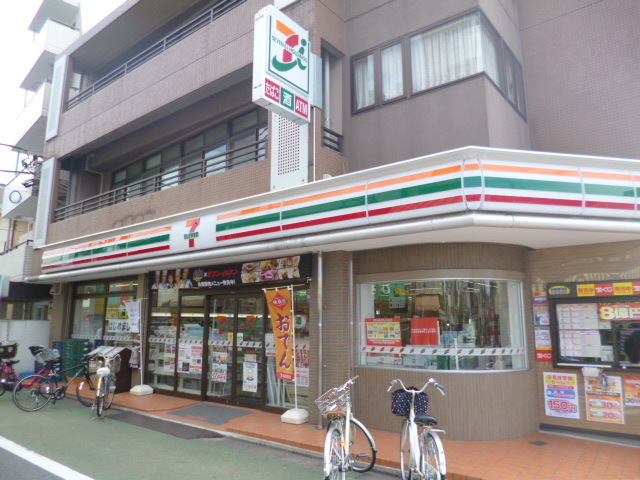 コンビニ　セブンイレブン（コンビニ）まで449m
