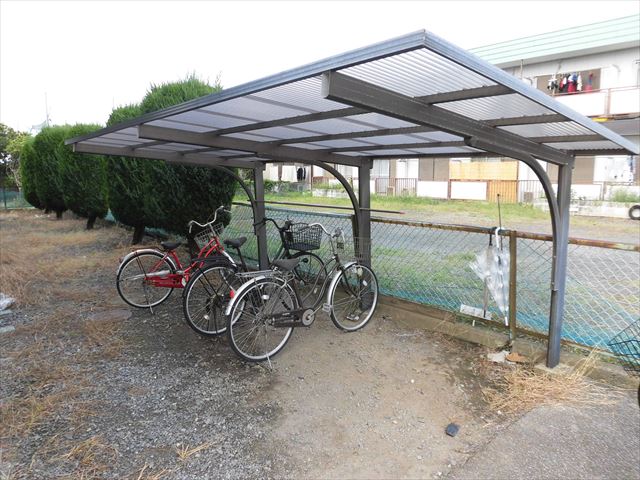 その他共有部分　屋根付き駐輪場