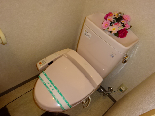 トイレ　ウォシュレット