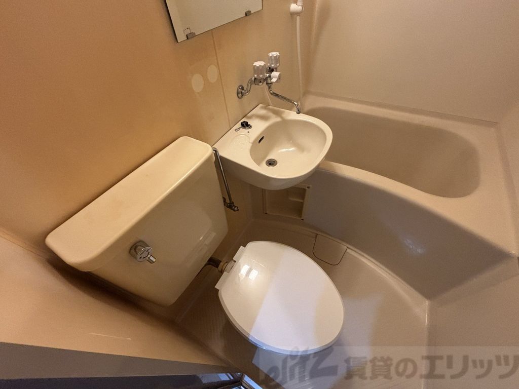 ティーホームズ新大阪のトイレ写真