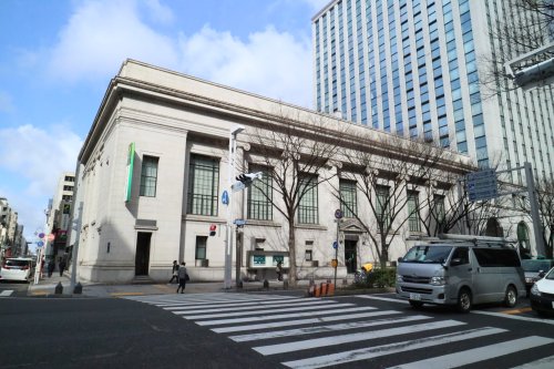 銀行　三井住友銀行名古屋支店（銀行）まで302m