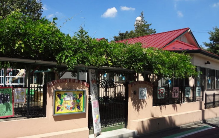 幼稚園・保育園　家庭幼稚園（幼稚園・保育園）まで374m