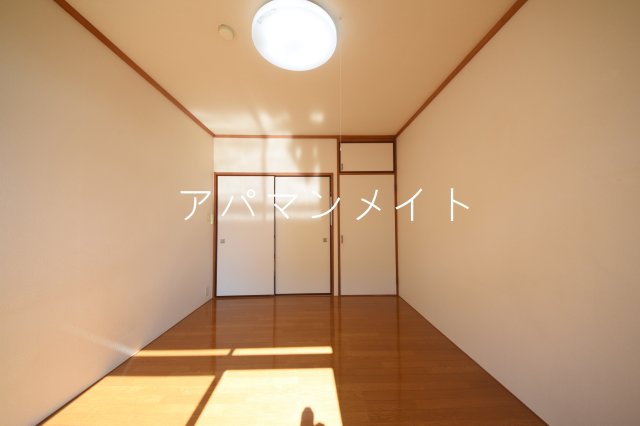 居室・リビング　明るいお部屋！