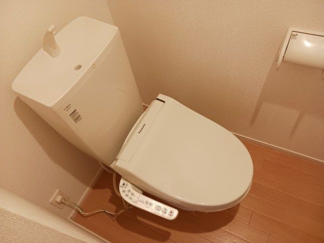 トイレ　落ち着いたトイレです