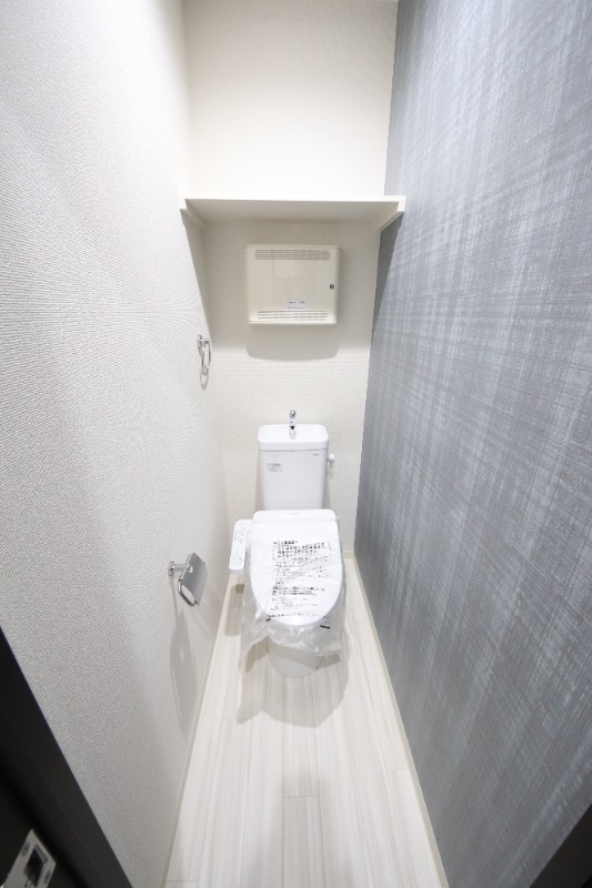 ＪＲ福知山線 塚口駅 徒歩13分 3階建 築6年のトイレ写真
