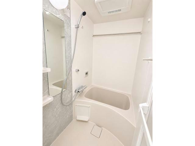 バス・シャワールーム　※別部屋写真
