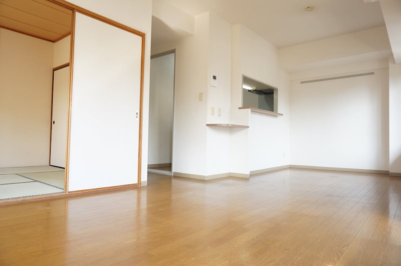 レスポワール東越谷の居間写真
