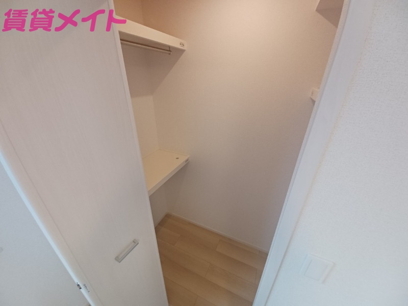 収納　同型タイプ画像