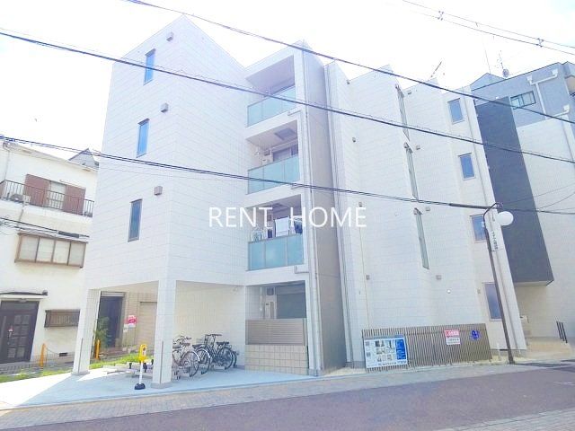 建物外観　鉄骨造の4階建てマンションです。