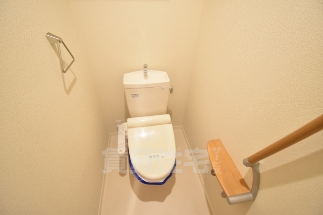 南海高野線 堺東駅 徒歩8分 3階建 築12年のトイレ写真