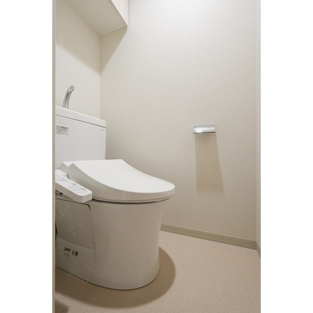 コンフォリア・リヴ西蒲田のトイレ写真