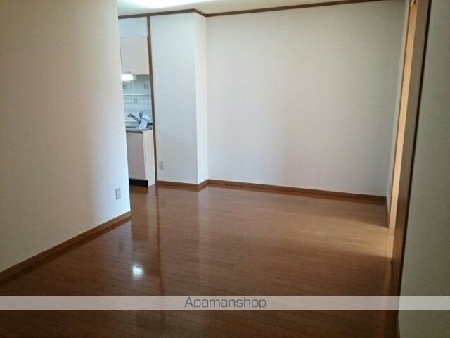 ソレイユMの居間写真