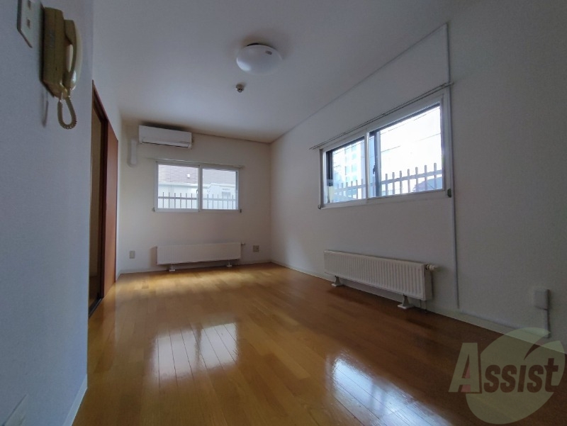 居室・リビング　広くてキレイなお部屋が広がっていて、充実した生活が送れそう。
