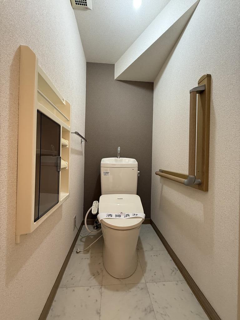 トイレ　シャワートイレ付帯！！