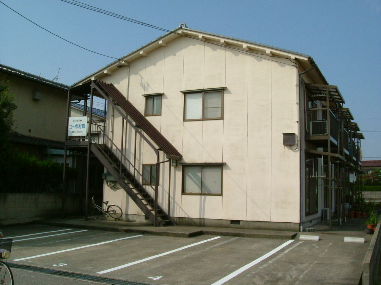 コーポ村田の建物外観