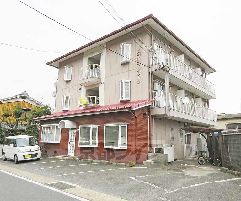 【京都市山科区西野山中鳥井町のマンションの建物外観】