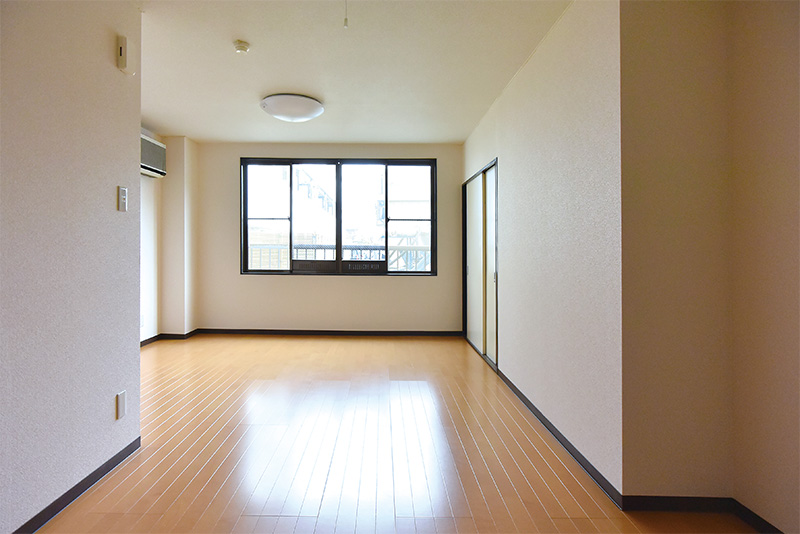 エンゼルハイム紗羅の居間写真