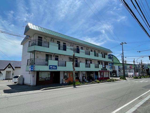 函館市花園町のアパートの建物外観