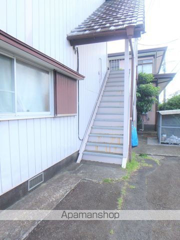 日アパートの外観写真