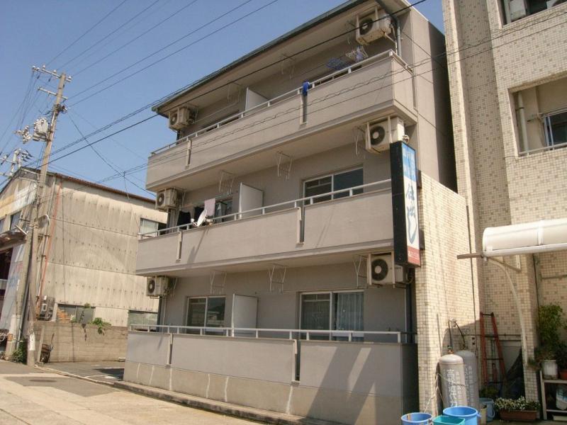 高松市瀬戸内町のマンションの建物外観