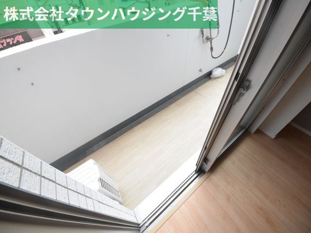 【千葉市中央区中央のマンションのバルコニー】