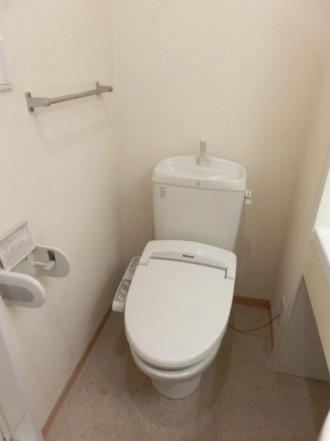 【野田市山崎のアパートのトイレ】