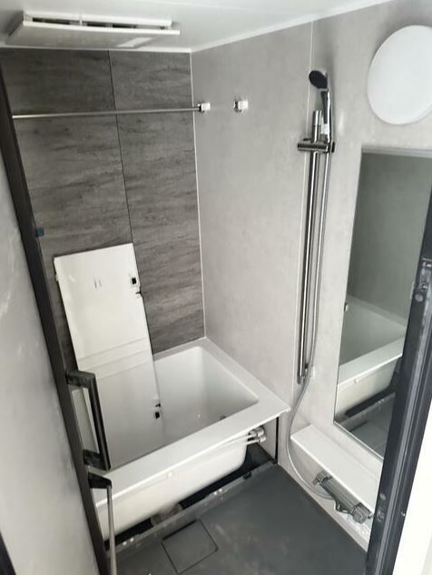 バス・シャワールーム　同物件別部屋です