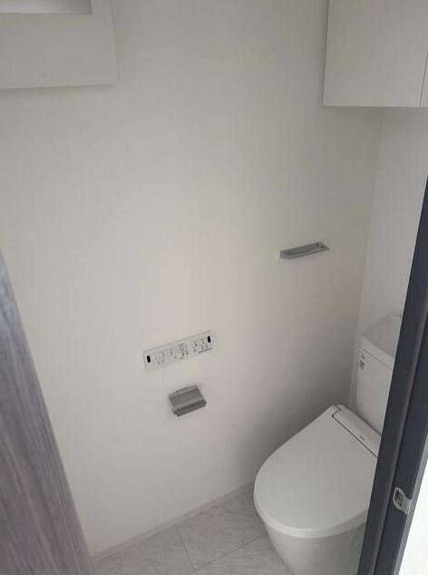 トイレ　同物件別部屋です