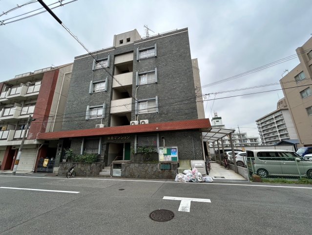 【保田マンションの建物外観】