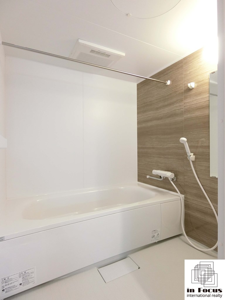 バス・シャワールーム　ゆったり広々一坪バス