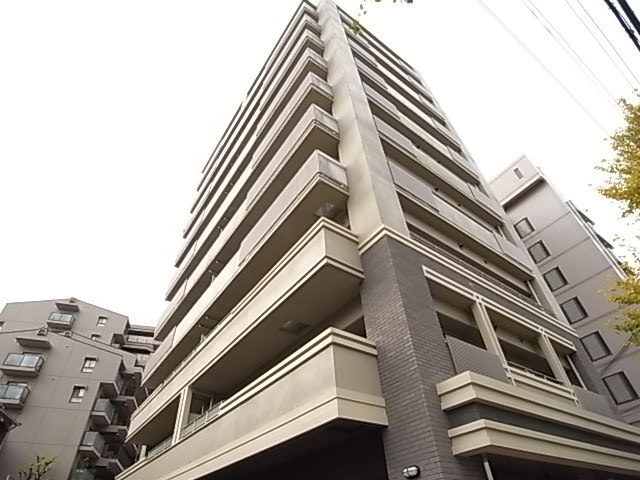 【神戸市東灘区魚崎北町のマンションの建物外観】