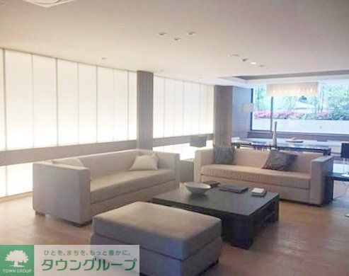 【板橋区大山町のマンションのロビー】