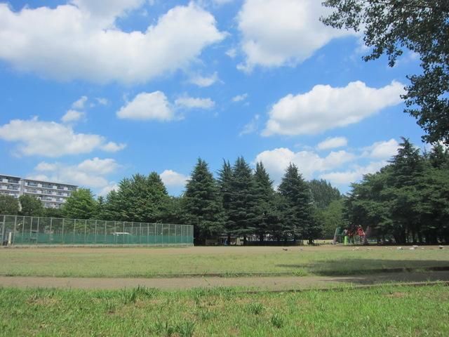 【武蔵村山市大南のアパートの公園】