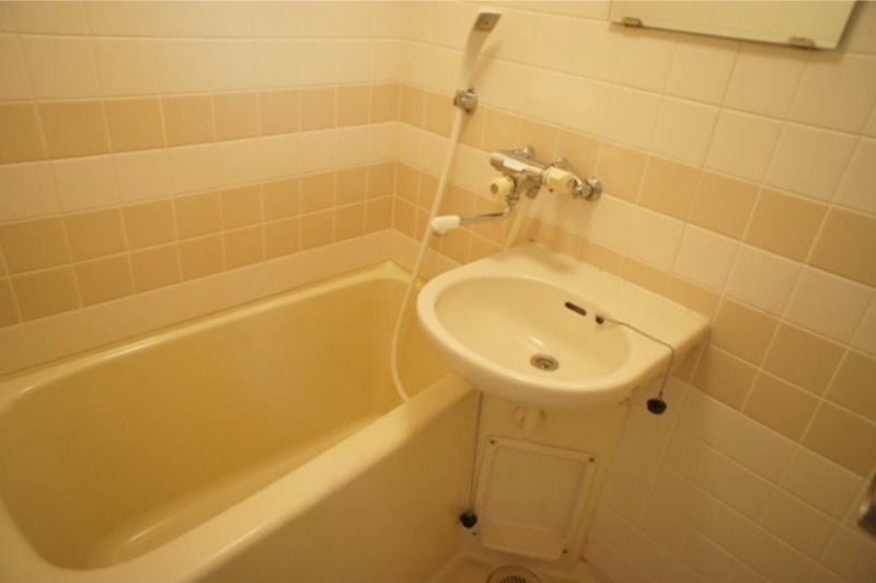 バス・シャワールーム　図面と現状に相違がある場合には現状を優先