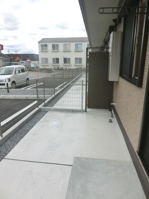 バルコニー　洗濯物もたくさん干せます