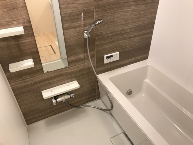 バス・シャワールーム　追い焚き機能付き