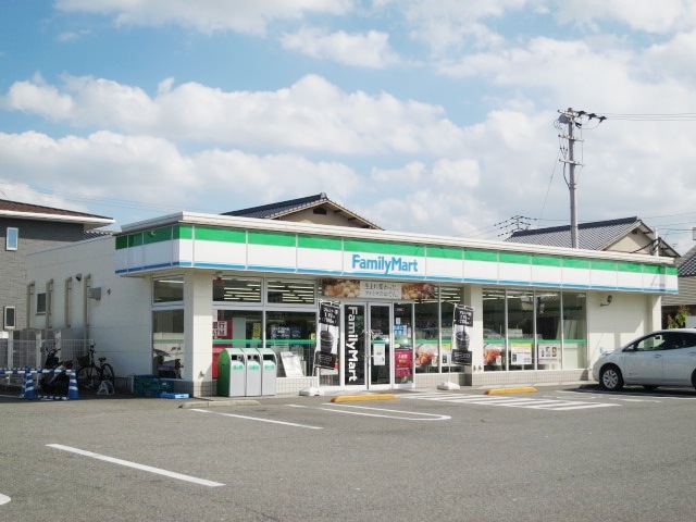 コンビニ　ファミリーマートレインボー通り店（コンビニ）まで314m